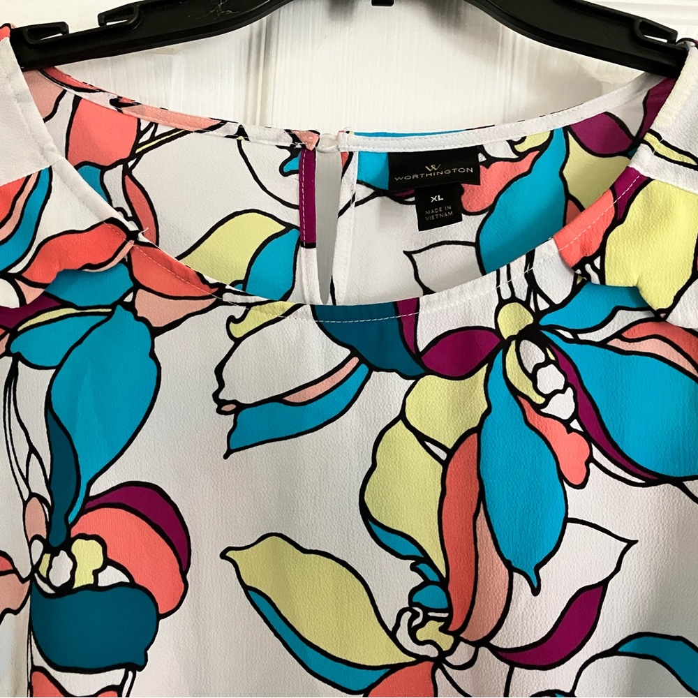 Women’s Top by Worthington Size XL Floral